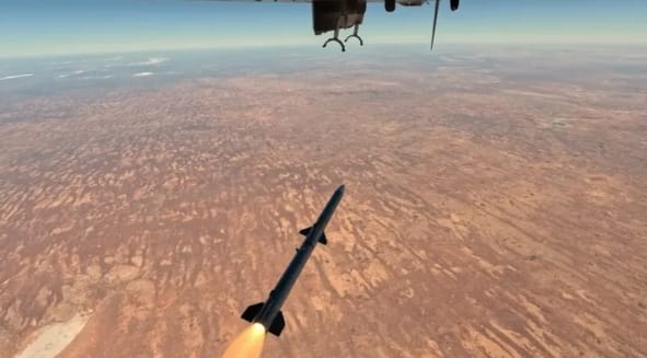 發射後的AIM-120導彈。 圖 : 翻攝自看航空