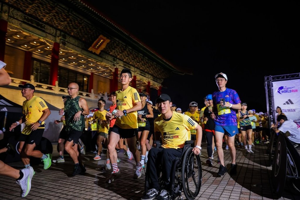 第13屆「Wings for Life全球路跑」將在2026年5月10日登場，歡迎民眾一同以行動支持公益，為不能跑的人而跑。圖為2025年台灣賽事舉辦情形。（Red Bull提供）中央社記者黎建忠傳真　115年1月1日