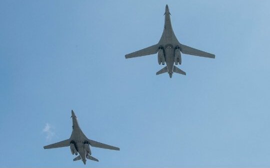 馬杜洛扣押5美國人質施壓? 美軍出動3架B-1B轟炸機 委國再稱願談判