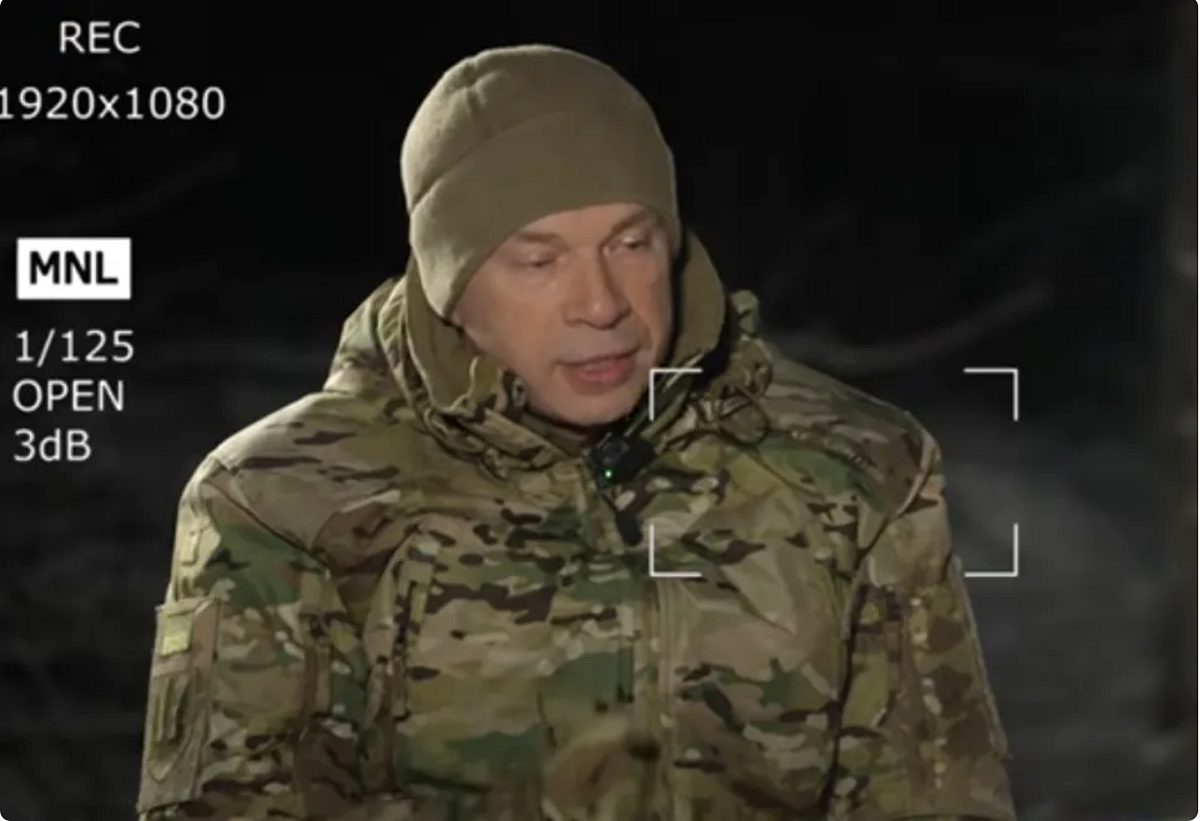 烏克蘭軍隊總司令瑟爾斯基於接受採訪時表示，承認此次遭受的襲擊為烏方疏失所致。 圖：翻攝自 熊熊講堂