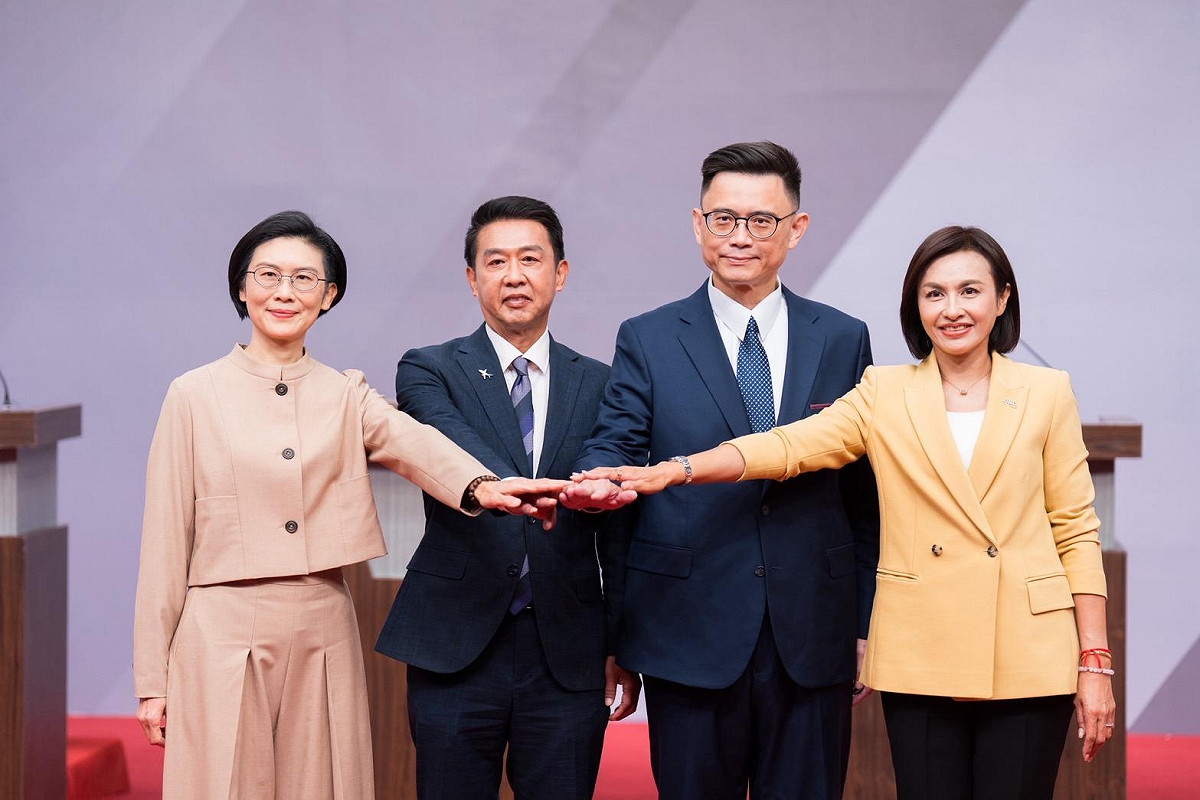 根據民進黨中央今（12）早的抽選結果，抽出的選區為高雄市，將於今天執行初選民調。民進黨高雄市長初選電視政見會。（資料照片） 圖：民視提供