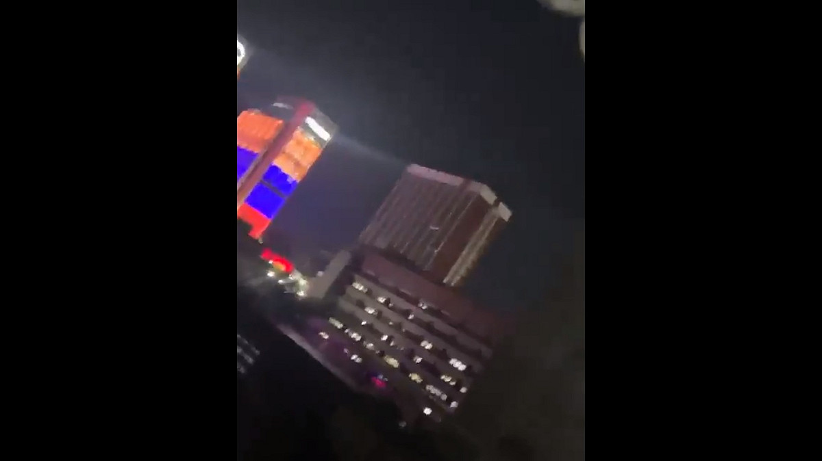 委內瑞拉代理總統羅德里格斯於 5 日舉行就職儀式，準備接替被捕的馬杜洛完成總統職務。然而，委軍疑似在同日晚間發動政變，準備推翻羅德里奎茲的統治。 圖：擷取自 @__Inty__ X 分享影片