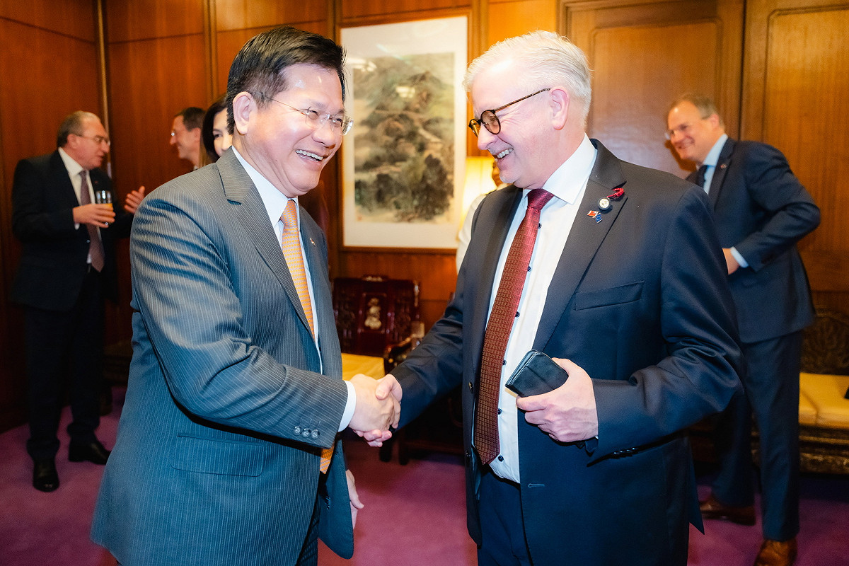 林佳龍雨歐洲議會友台小組主席凱勒（Michael Gahler）。 圖：翻攝自林佳龍臉書