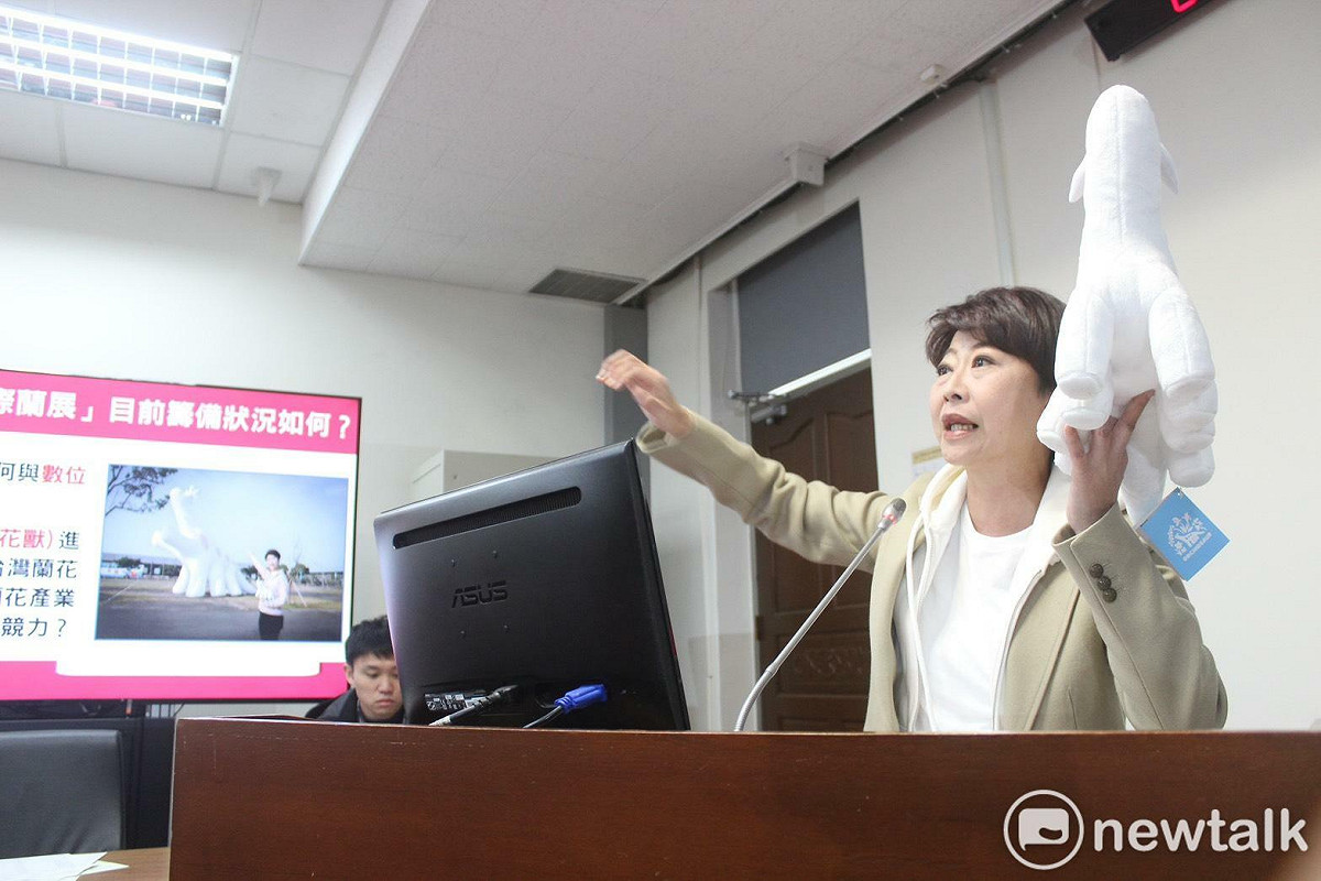 陳亭妃表示，立法院經濟委員會審議「農業科技園區設置管理條例」與「農產品市場交易法」修正草案。修法核心在於解決台南蘭花園區業者因為花卉創新園區所面臨的身分限制，而另外針對農產品批發市場可能的價格操縱與剝削行為，她也要求農業部將批發市場納入重罰機制，以守護農民收益與交易正義。 圖：陳亭妃服務處提供