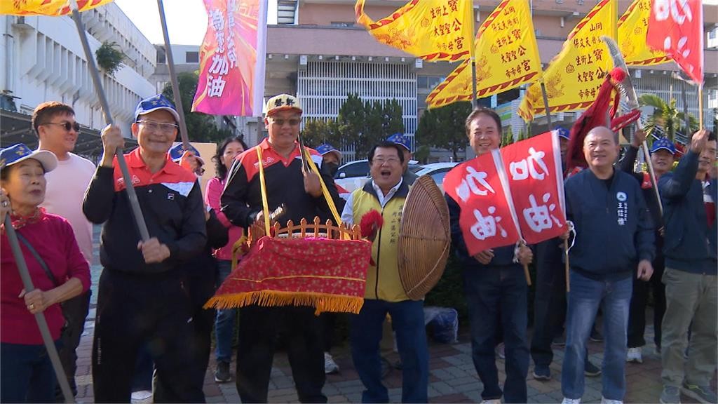 北高雄地方宮廟也加入2026高雄富邦馬拉松「社區啦啦隊」行列。 圖：孫家銘翻攝