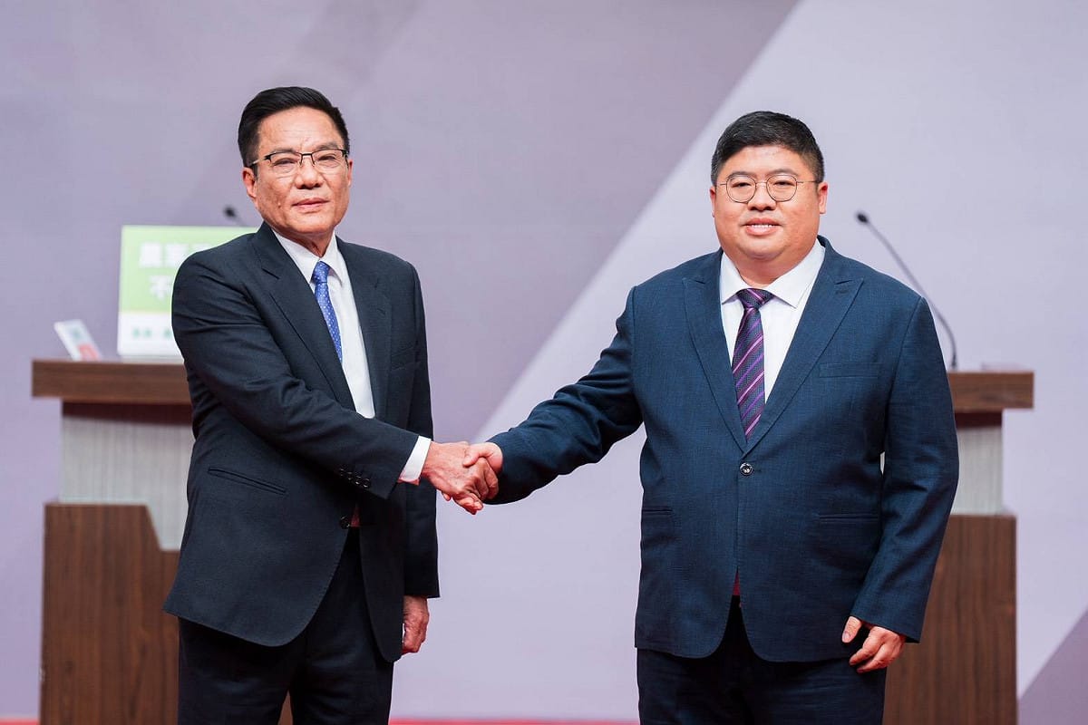 民進黨嘉義縣長初選，議員黃榮利（左）、立委蔡易餘（右） 圖：民進黨提供
