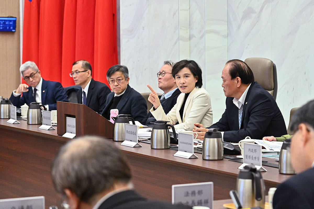 行政院副院長鄭麗君昨（8）日主持「行政院國土安全政策會報第16次會議」。 圖：行政院提供