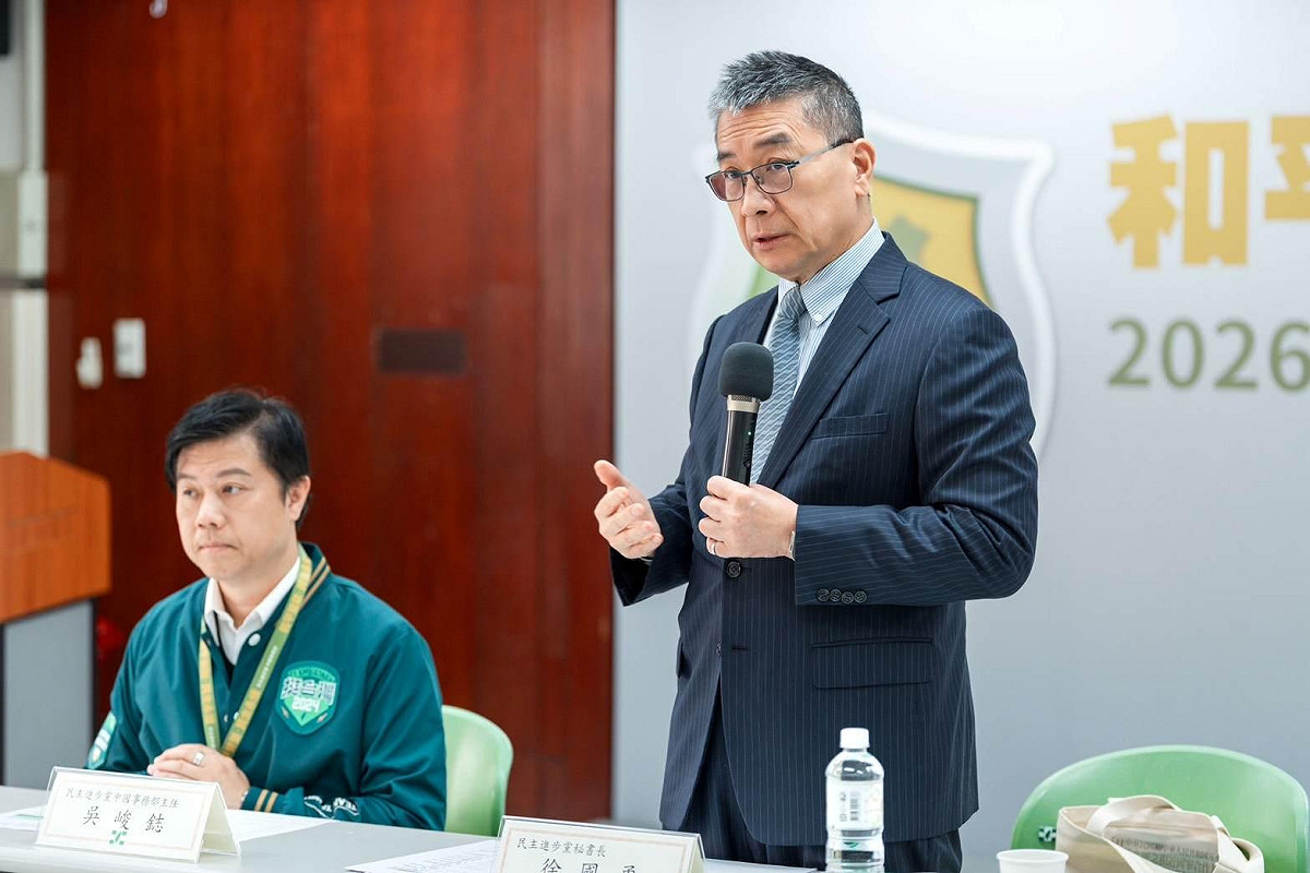 徐國勇於結業式中指出，面對快速變動的國際情勢，戰略思維不僅存在於政策層次，也應落實於日常生活與文化判斷，期許新世代成為具備韌性的戰略人才。 圖：民進黨提供