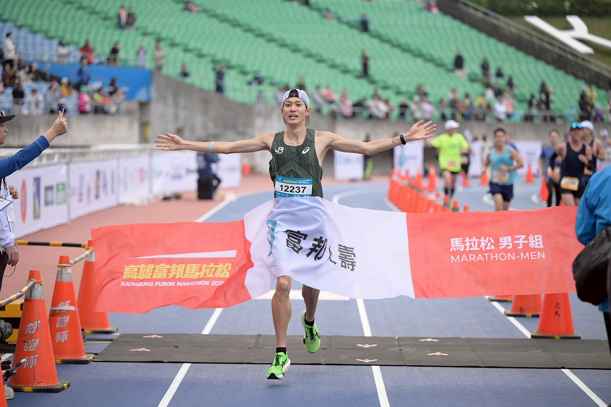 日本選手作田直也勇奪全馬男子組冠軍。 圖：高雄市運發局/提供