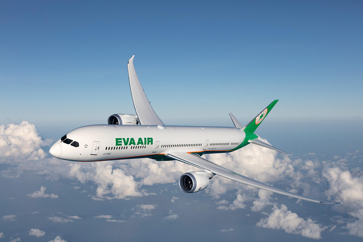 國際知名航空專業評鑑網站 AirlineRatings.com今(13)日公布最新「全球最安全航空公司」評比結果，長榮航空連續13年入榜。 圖：長榮航空／提供