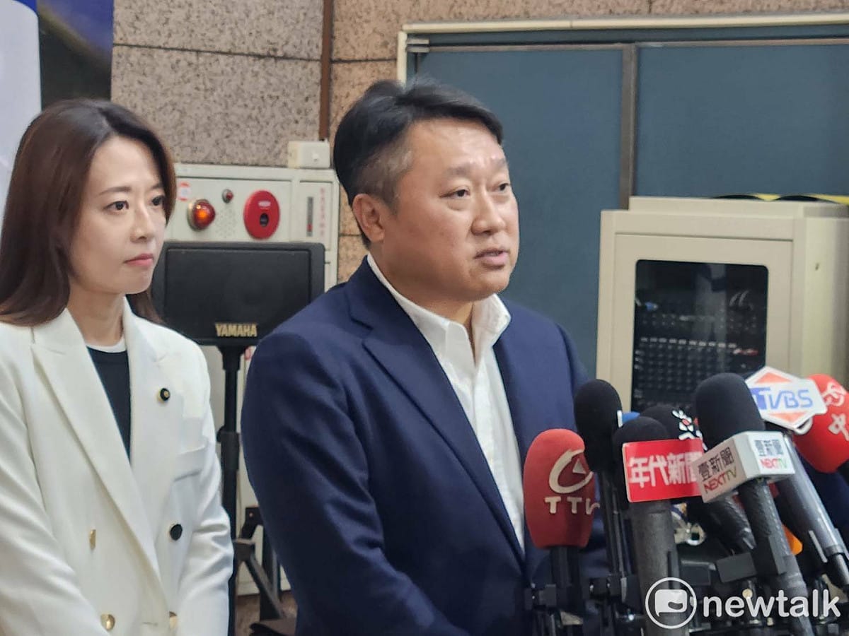 國民黨組發會主委李哲華（圖右）會後證實新竹縣長初選將採「73制」來產生候選人。 圖：黃建豪/攝（資料照）