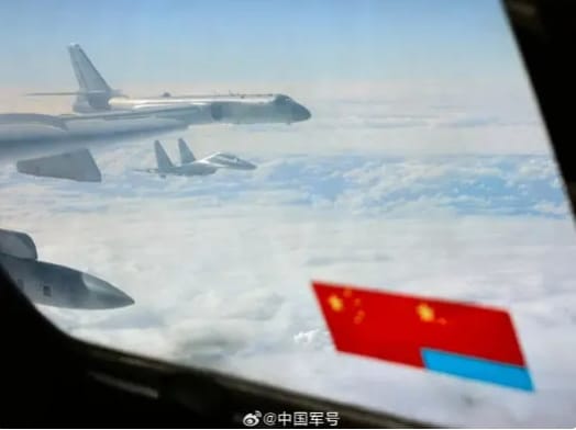 正義使命-2025軍演期間 解放軍機在台灣周邊海域巡邏。 圖 : 翻攝自中國軍號
