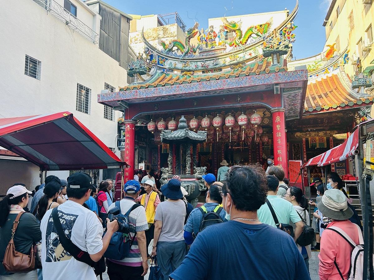 農曆春節期間，台南市觀光旅遊局將在原有的定時導覽路線外，加開共63梯次的「台南散步」免費導覽活動。 圖：台南觀光旅遊局／提供
