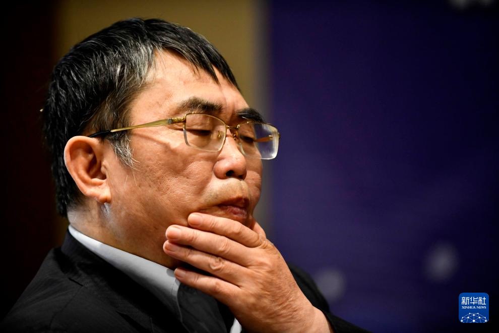 中國圍棋名將、被稱為「棋聖」的聶衛平，於 14 日在北京因病去世，享壽 74 歲。 圖：翻攝自 新華社