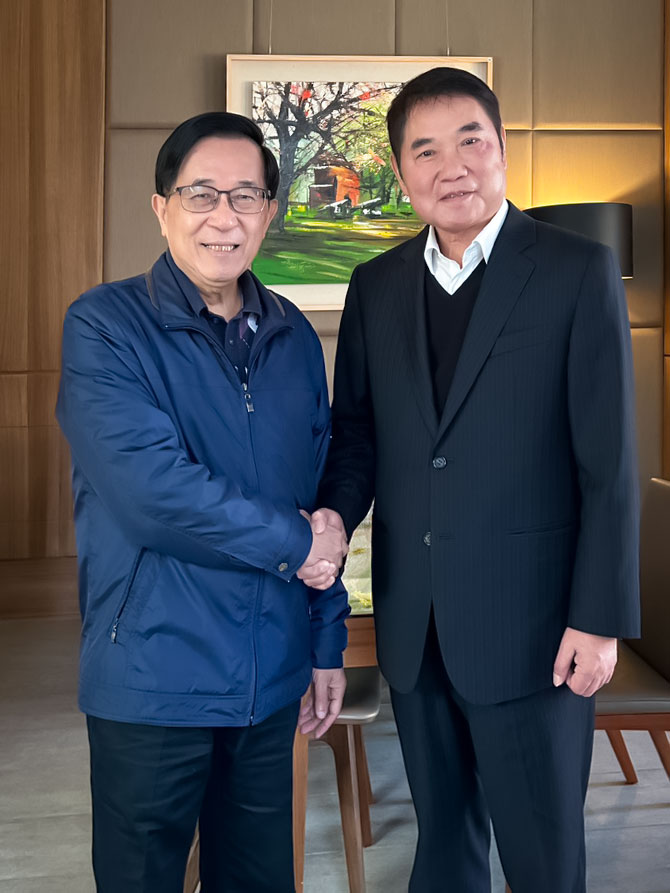前總統陳水扁與苗栗縣長鍾東錦 圖：鍾東錦臉書