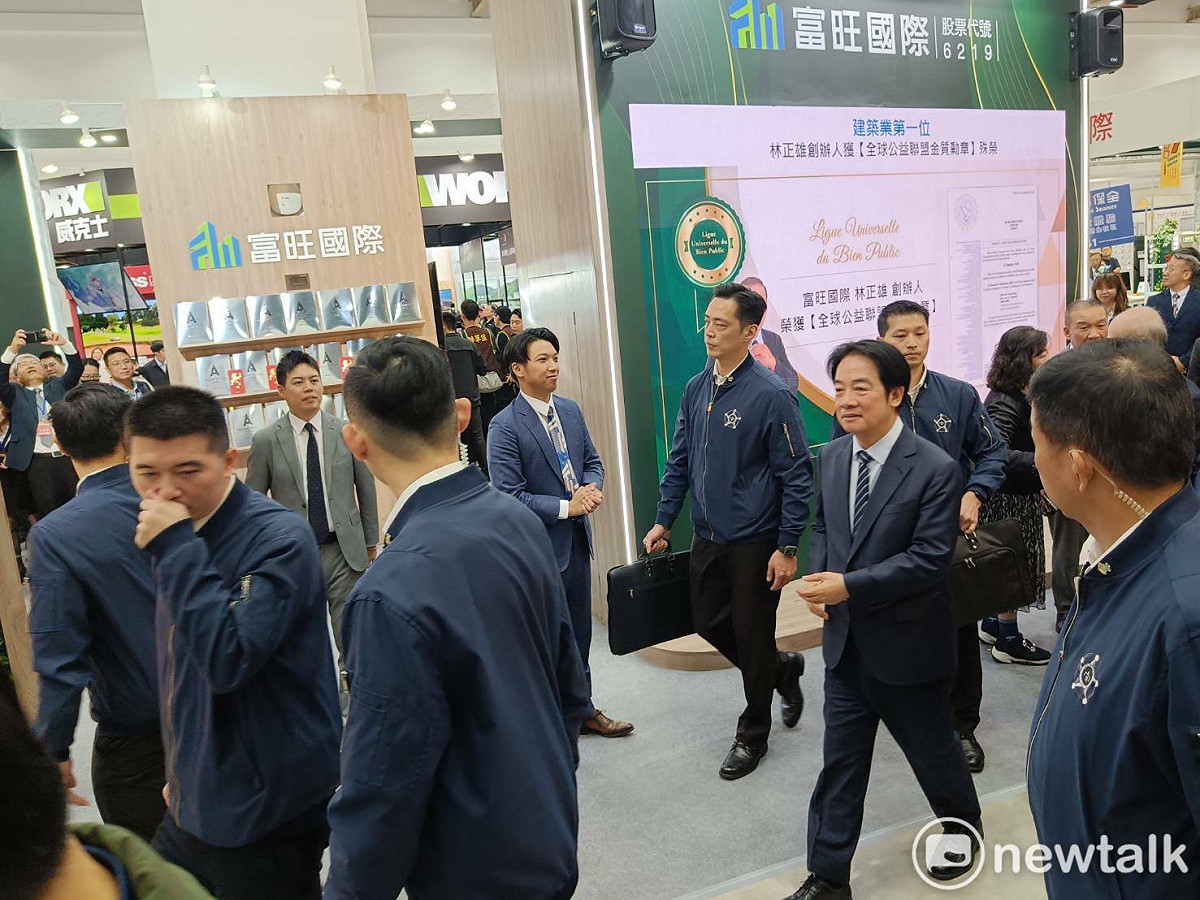總統賴清德巡視百工百業博覽會現f場。 圖：唐復年/攝