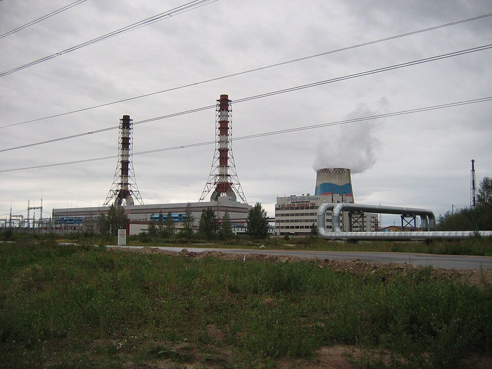 俄羅斯國際電力公司的發電廠 圖：取自維基百科　By Yanachka - Own work, Public Domain