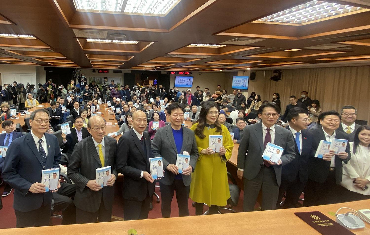 曾有「政治金童」之稱的趙少康出「七十少年」新書，藍綠白人事都出席。 圖：林朝億/攝