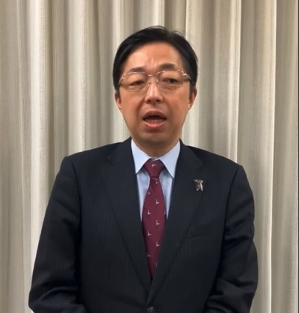 針對阿蘇火山口直升機事故，熊本縣知事木村敬表示會全力進行搜救。 圖：熊本縣知事木村敬提供