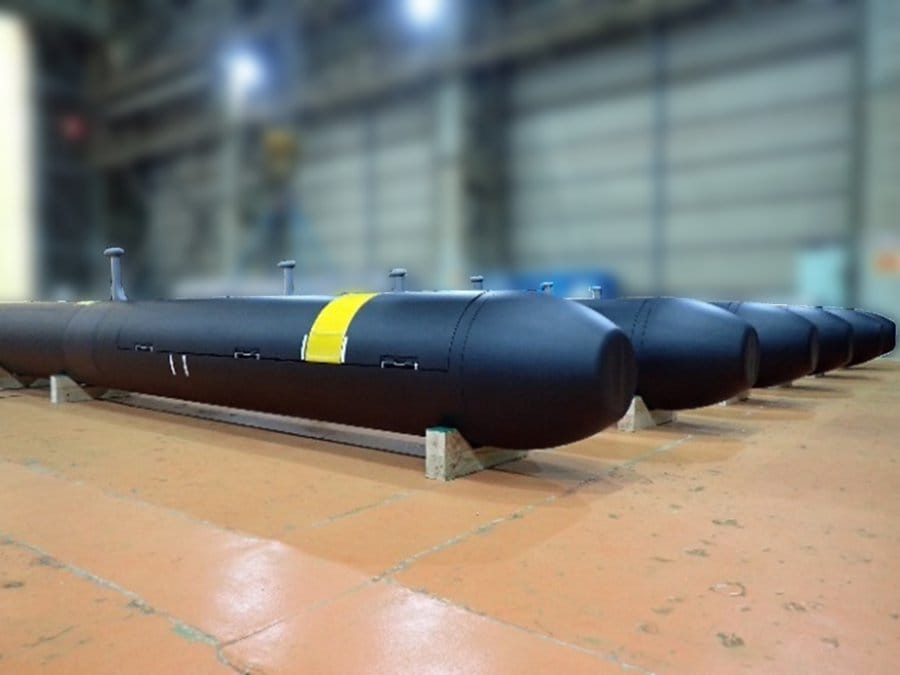日本海上自衛隊公開接收日本國內研發的新型小型無人水下載具（UUV），將，用於強化水下防衛。 圖：翻攝「X」@JMSDF_PAO