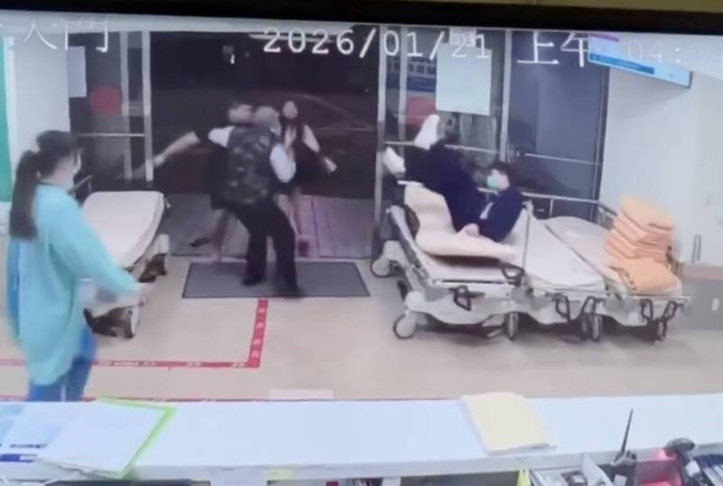 澄清醫院中港院區昨日發生醫療暴力事件。 圖：翻攝畫面