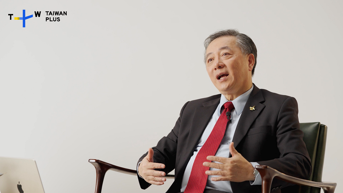 胡振東（Tony Hu）曾在美國空軍服役長達27年，擔任過美國國防部中國與台灣事務官員，亦曾於美國在台協會及大型國防企業任職，擁有國防政策制定、研究與跨國軍事合作深厚經驗。 圖：TaiwanPlus提供