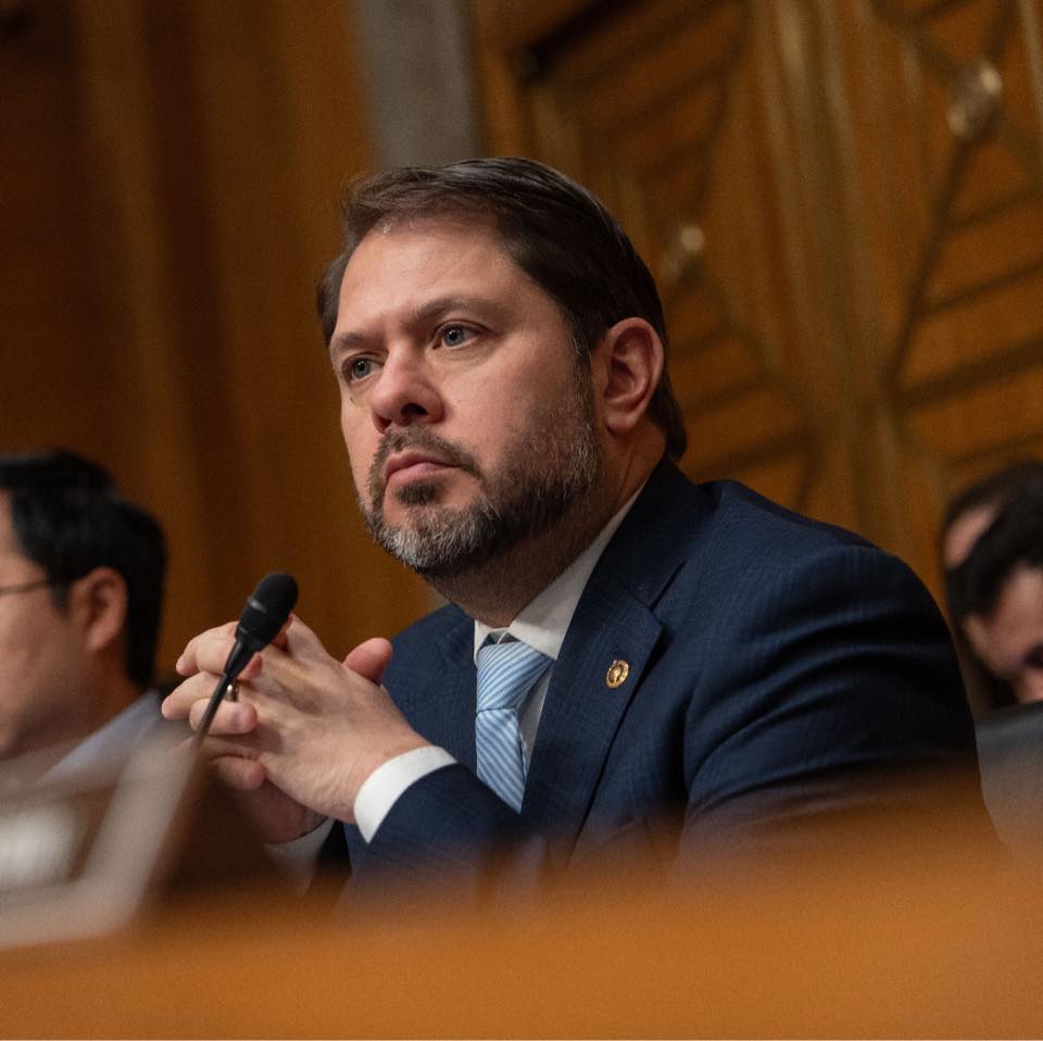 美國聯邦參議員蓋耶哥（Ruben Gallego）。 圖：翻攝「臉書」Senator Ruben Gallego粉絲專頁