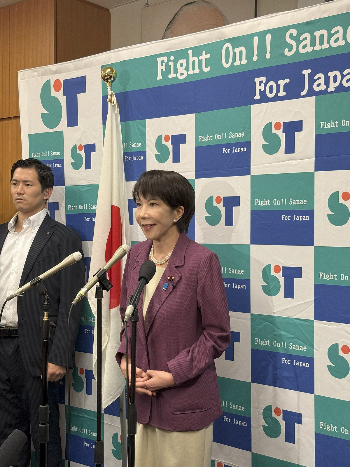 日本首相高市早苗遭惡意謠言指祖父為二戰侵華士兵，台灣查核中心發現抹黑圖文傳播，高市辦公室已嚴正否認。 圖：翻攝自高市草苗　臉書專頁