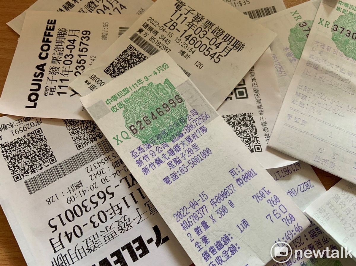 民眾收到偽裝成「momo購物網」的發票中獎通知電子郵件，照指示填資料慘遭盜刷1.6萬。 圖：張家寧／攝