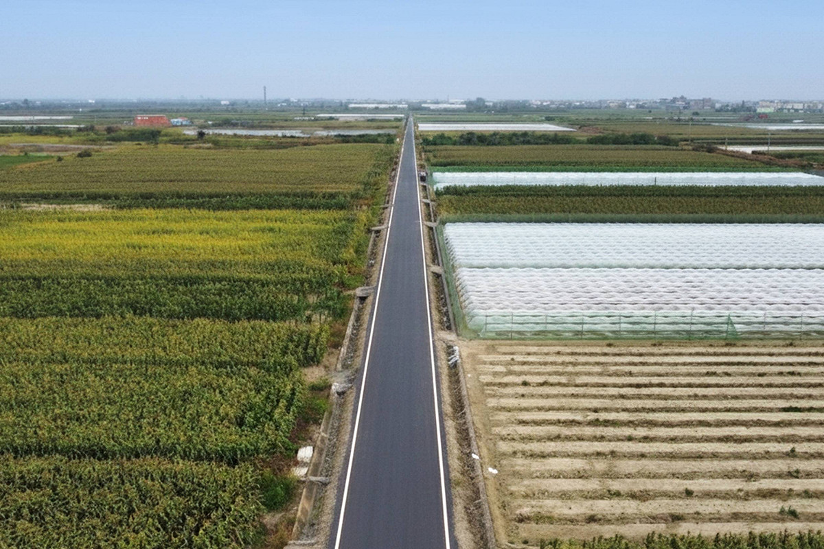 台南市政府連續7年持續挹注資源改善農漁水路建設，合計投入經費達67.27億元，完成農水路改善總長度相當於4.7條中山高速公路，整體改善成果居全國之冠。台 圖：台南市政府提供