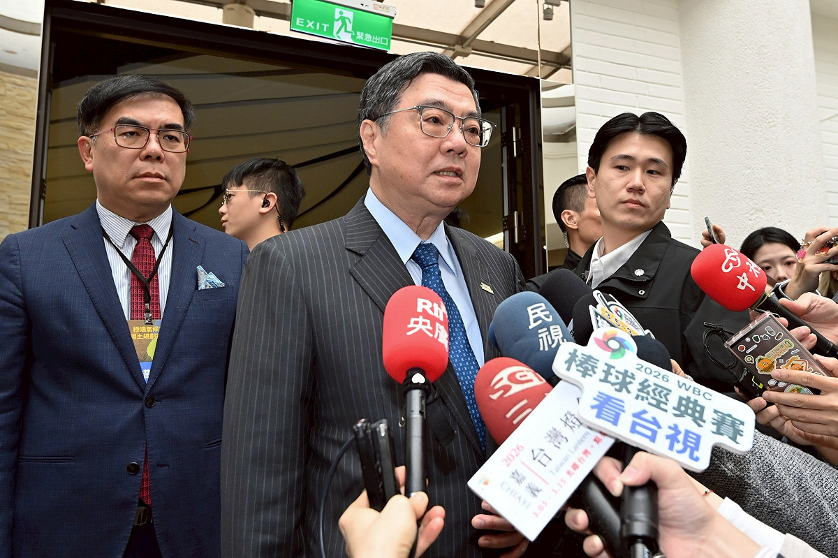 行政院長卓榮泰今（28）日上午出席「極端氣候下的國土規劃挑戰研討會」前受訪。 圖：行政院提供