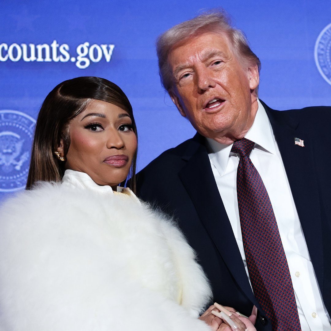 美國饒舌天后妮姬·米娜（Nicki Minaj）近年來的政治立場轉向，再度引發輿論關注。 圖:翻攝自X帳號@PopCrave