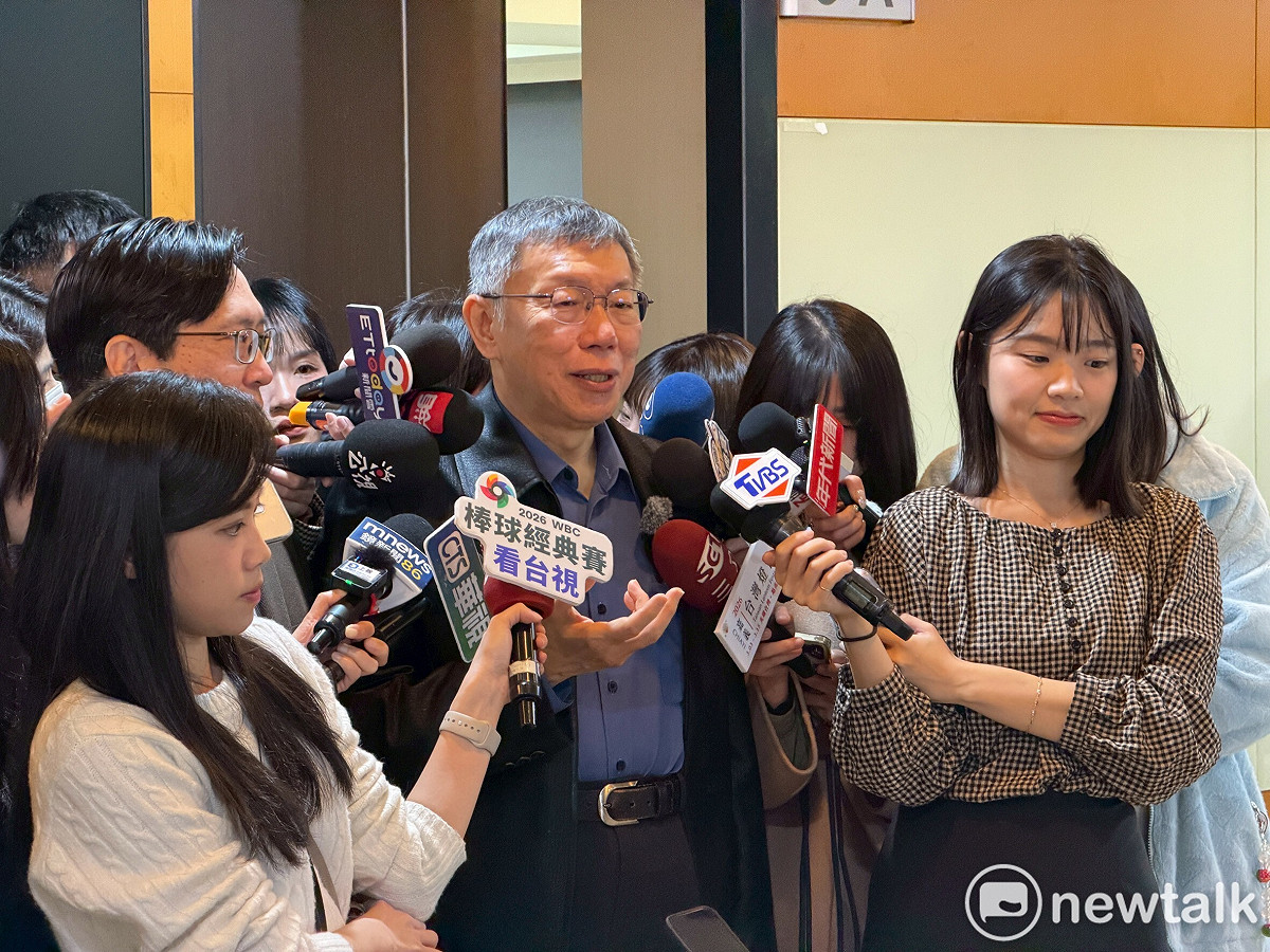 柯文哲喊「中配不是外國人」，別逼死人民，林智群律師直言，照柯文哲邏輯，習近平也不是外國人？也可以參選總統？ 圖：周煊惠 / 攝（資料照）