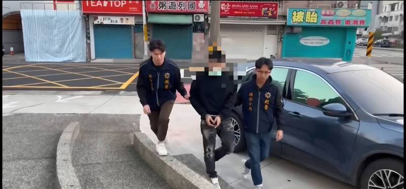 苗栗一間KTV發生酒客鬥毆衝突，段姓男子持刀砍傷3人，其中一人急救後宣告不治。 圖：民眾提供