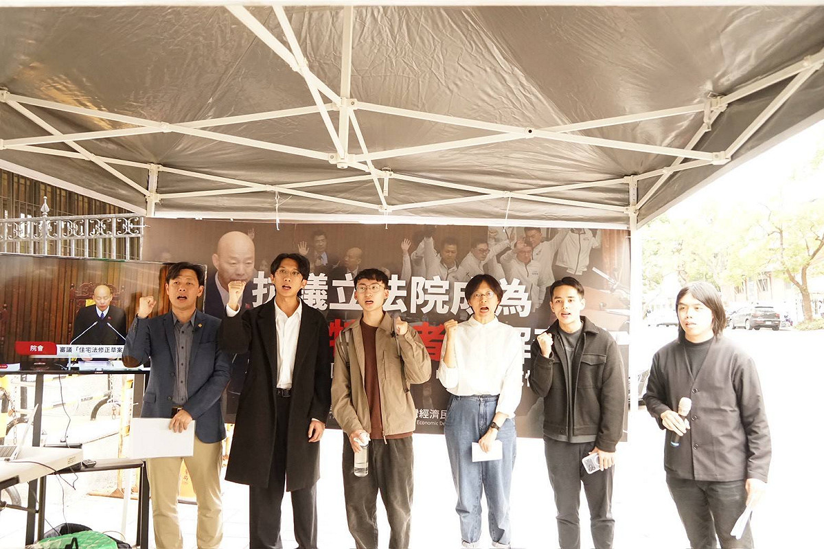 藍白修《衛廣法》被質疑替媒體解套，台灣基進警告恐開紅色滲透後門。 圖：台灣基進提供
