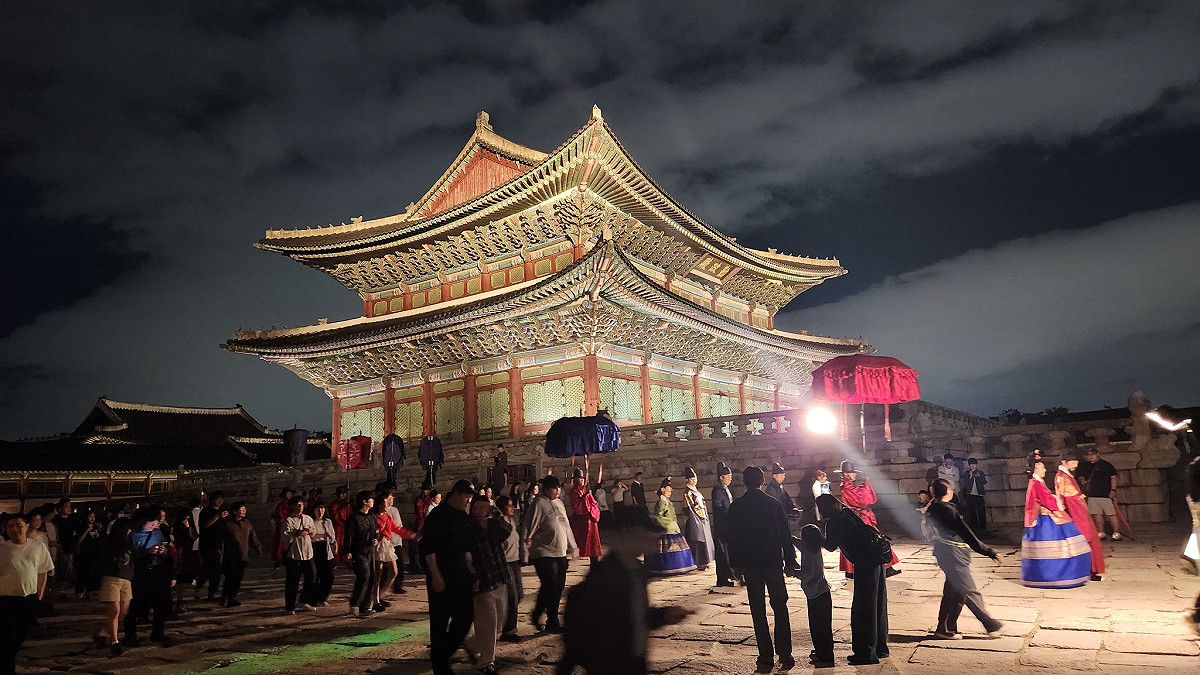 韓國今年春節期間預計將吸引高達 25 萬名陸客造訪，較去（2025）年激增 52%。圖為韓國熱門景點「景福宮」。 圖：翻攝自 景福宮 X