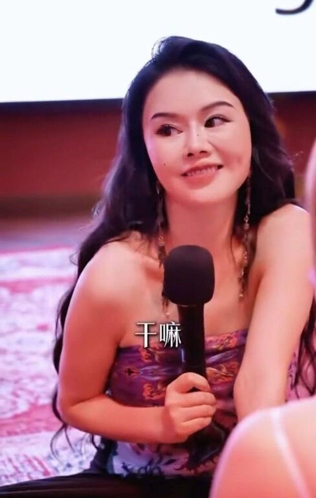 周媛開設「魅力女性修煉班」，課程內容被中國網友「炎上」，怒批「有違公序良俗」。 圖：翻攝自 X