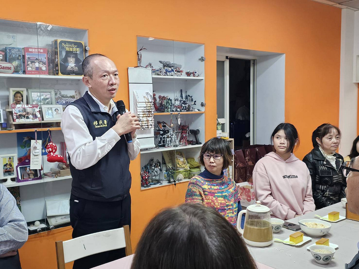 謝文忠表示，政府多年來實地走訪與推動「新住民及子女築夢計畫」，持續陪伴新住民在台灣安心生活、發揮專長。 圖：移民署 / 提供