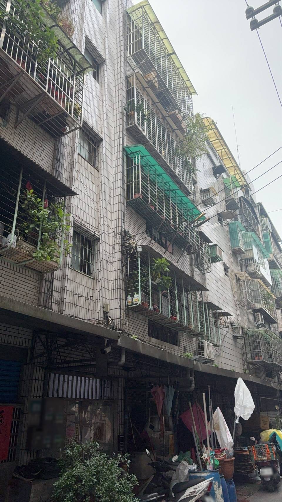 新北市土城區今(3)日凌晨發生一起一家7口集體一氧化碳中毒事件。 圖：翻攝自臉書記者爆料網