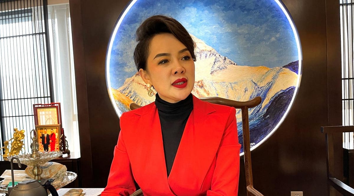 陪同鄭麗文出訪美國的勤彭蓁曾公開宣誓要落實「習近平新時代中國特色社會主義思想」、「感謝祖國、期待統一」。 圖：翻攝中國台灣網（資料照）