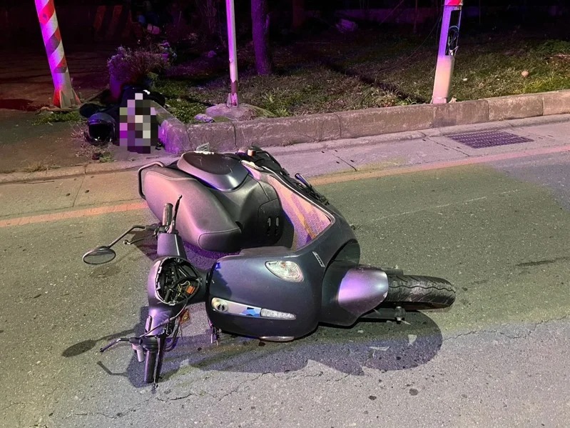 新莊一名孕婦騎車不明原因自撞，造成一屍兩命悲劇。 圖：翻攝畫面