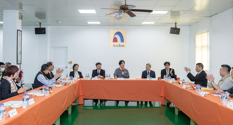 賴清德與紡織產業座談。 圖：總統府提供