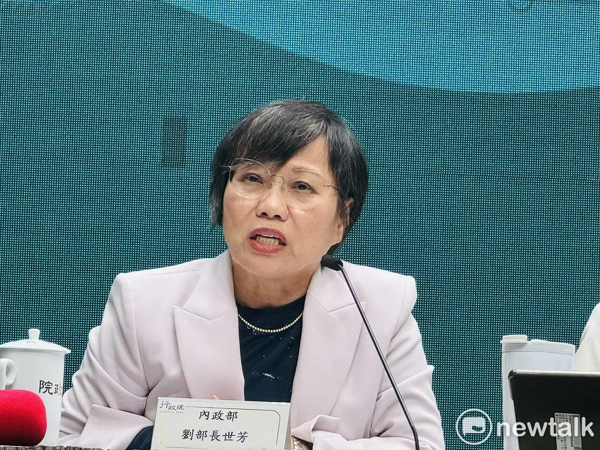 內政部長劉世芳說，「抖內」是經過數位網路過來的，不容易調閱也不容易進行監控審查，「用抖內的方式，不符合未來候選人可以使用的正式合法政治獻金法管道」。 圖：謝莉慧/攝