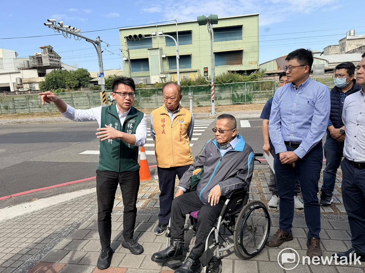 何文讚透過工務局邀集學校、里長、相關局處、在地議員再次辦理會勘，希望市政府能夠落實通用設計，也希望學校、在地居民能夠體諒大家實際走的需求，共同敦促市政府，不要手持行政權力，卻長期漠視馬路上最弱勢的行人需求。 圖：何文讚提供