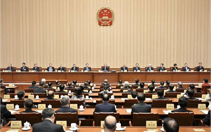 (影) 除了軍區 連人大都不聽習號令? 北京急開會 傳趙樂際出手保下張又俠