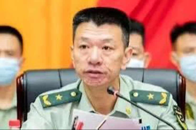 2026 年以來，中國多省軍區人事調整頻繁。武警上海總隊司令陳源少將已調任北京衛戍區司令，成為張又俠、劉振立被抓後首位接任的重要軍事領導。 圖:翻攝自X帳號@cskun1989