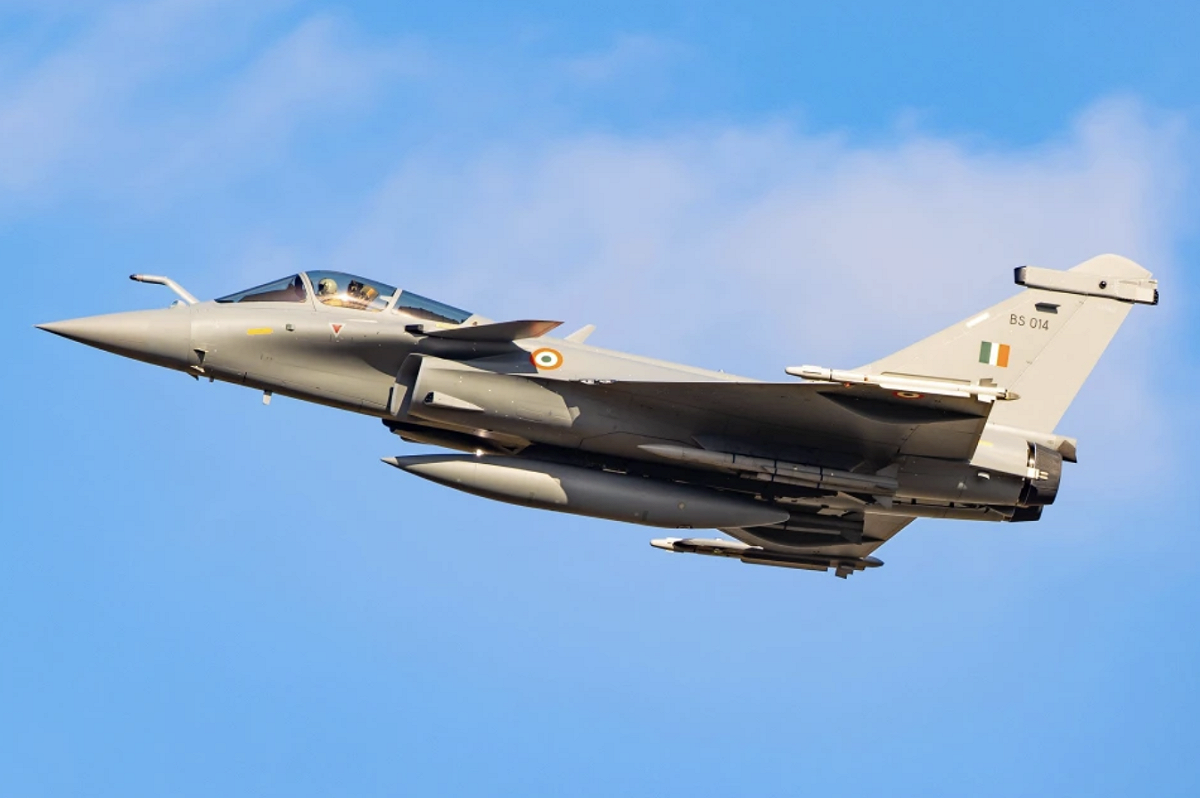 越南正評估採購法製「陣風」戰機，並計畫安排空軍飛行員試飛，作為汰換老舊俄製戰機、提升空防戰力的重要選項。 圖：翻攝自 騰訊網 河東三叔