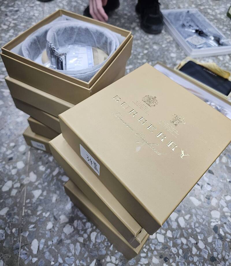 刑事局智財大隊破獲大規模網路仿冒精品案，侵權市值超過2億元。 圖：翻攝畫面
