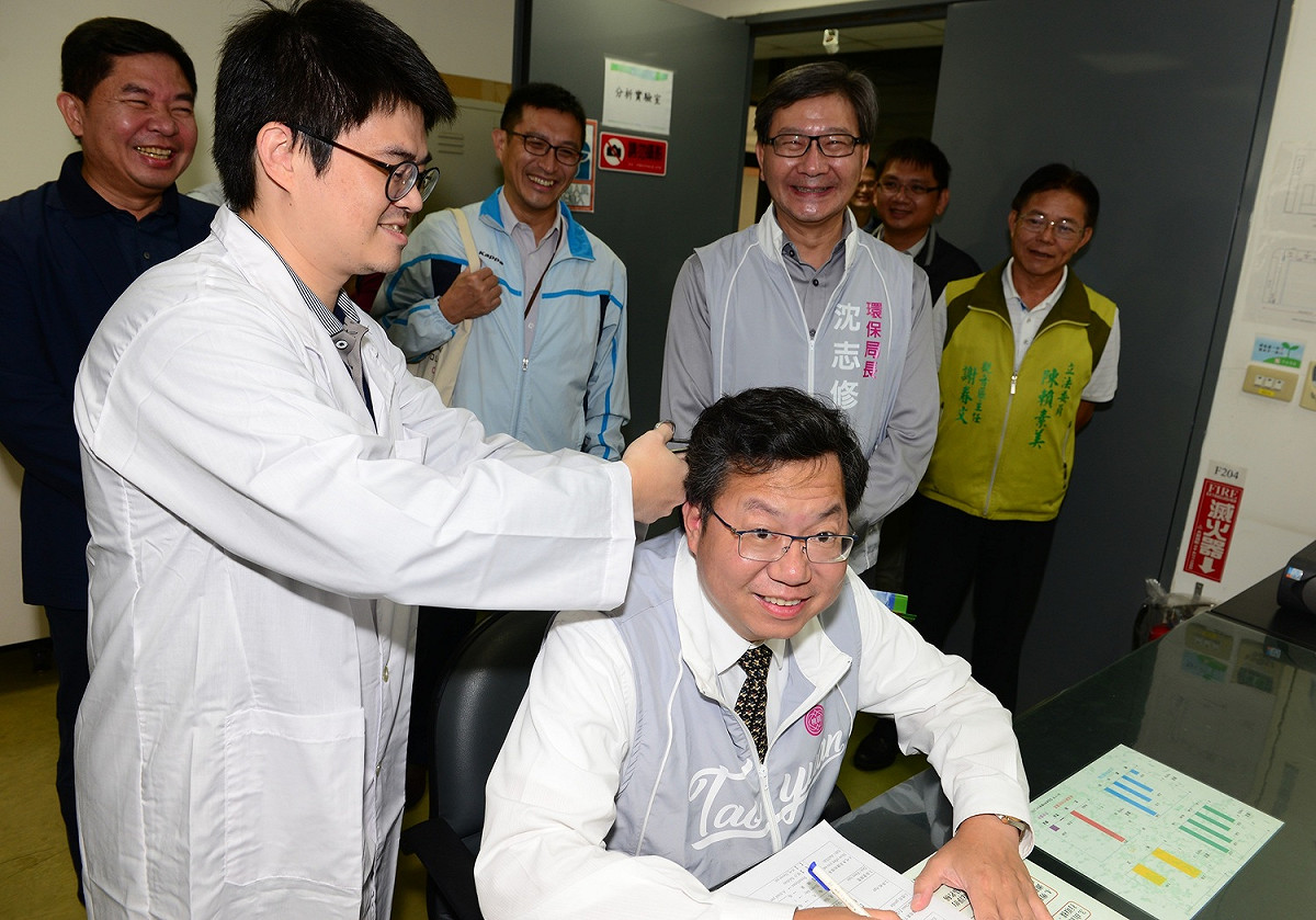 鄭文燦指出，中台公司以「利用厚生」為核心精神，實踐資源循環的理念，更符合「環境永續」的目標。 圖：桃市環保局／提供