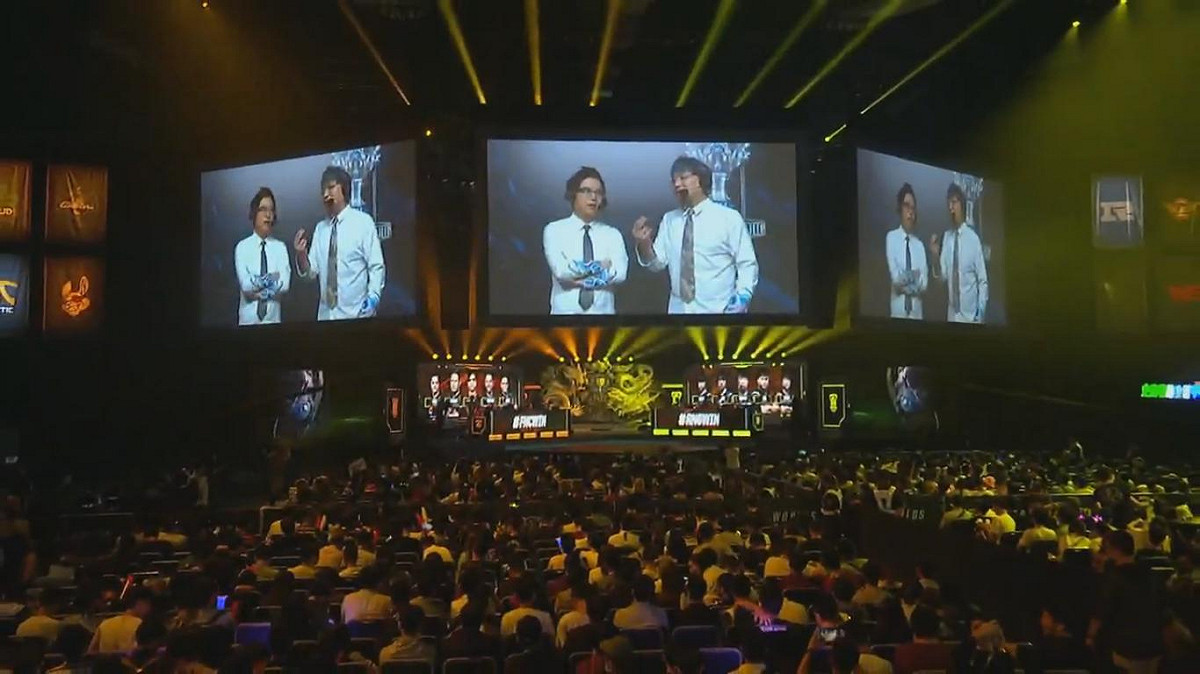 本局是FNC對RNG的八強賽第2場。 圖：翻攝自 LoL Esports YouTube